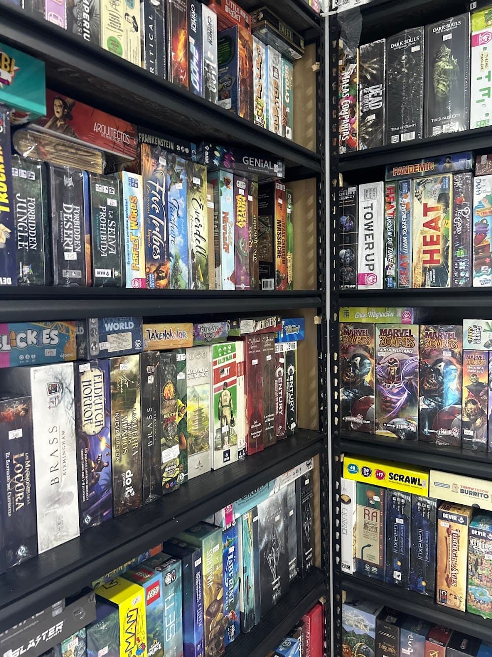 SANTUARIO JUEGOS Y COLECCIONABLES